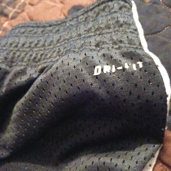 Nike Reversible Cropped Nylon Joggers - Picture 8 of 12
